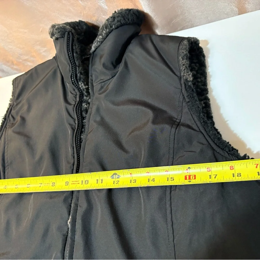 Kristen Blake Faux Fur Reversible Vest Pockets Women's Sz Med EUC - Picture 10 of 12